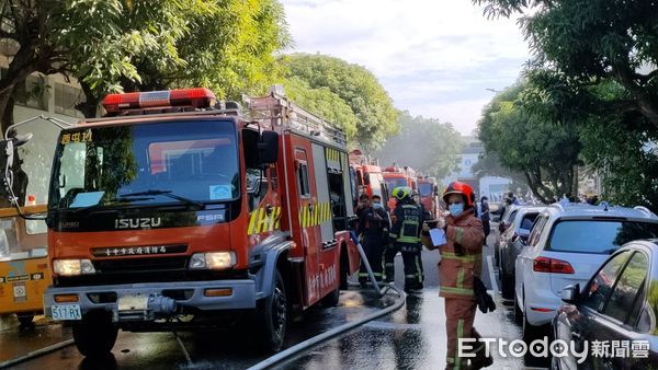 ▲▼       漢翔公司8號廠房火警，多人受傷1命危送醫      。（圖／記者游瓊華翻攝）