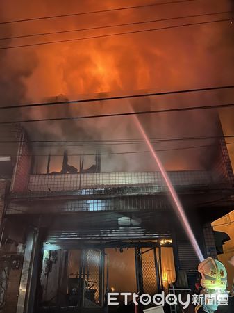 ▲新埔透天民宅凌晨大火　46歲男子逃生不及死亡。（圖／記者陳凱力翻攝）