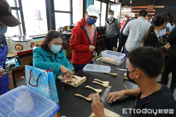 ▲「東明自造教育及科技中心」的啟用，將培養學生運算邏輯的思維、動手解決問題的能力，並將科技價值融入課程與生活中。（圖／記者蔡佩旻翻攝）