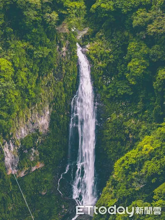 ▲▼ 竹崎觀音瀑布元旦試營運　瀑布下喝咖啡每日30人限定  。（圖／嘉義縣政府提供）