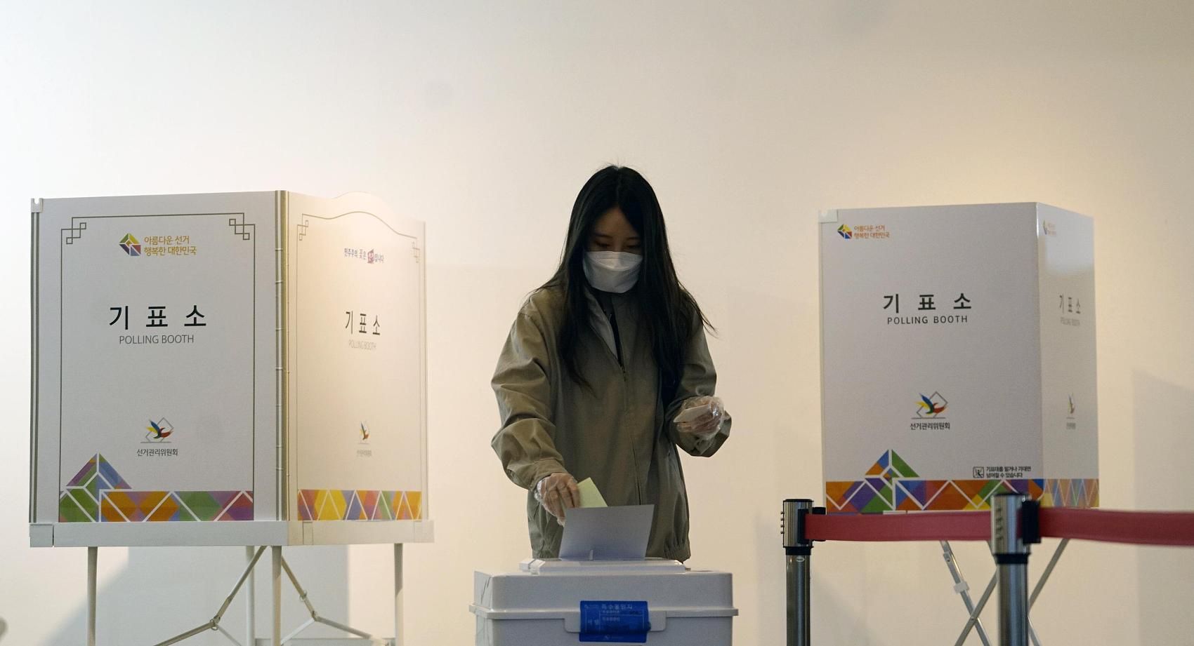 ▲▼南韓通過修法將國會議員、地方政府參選年齡從25歲下修至滿18歲。（圖／CFP）