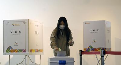 高三也能參選！南韓下修「競選年齡資格」至滿18歲　國會正式通過