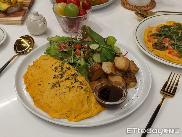 ▲無過敏原、純素食者也可以吃　阿舍食品推出「植物蛋」。（圖／記者黃士原攝）