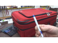 海關鎖沒p用，拿枝原子筆0秒破解！