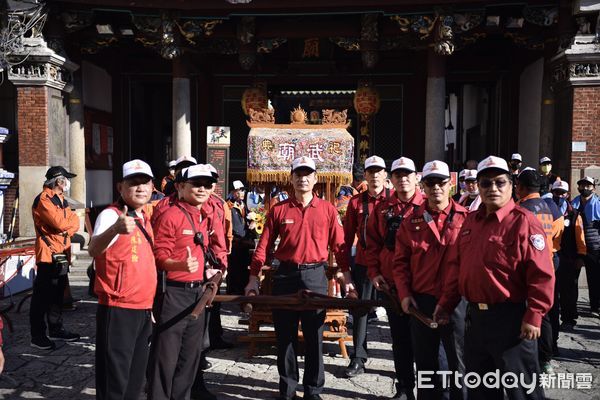 ▲台南市消防局第七大隊在2022年開春之際，盛大舉辦恭請台灣祀典武廟「火德星君」駐駕祈福遶境活動。