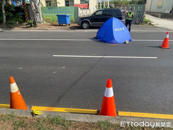 ▲▼大貨車買便當壓死賣便當的。（圖／記者陳宏瑞翻攝）