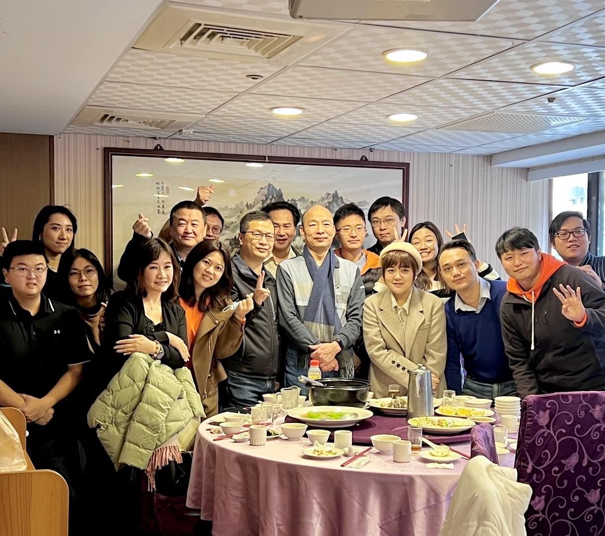 ▲韓國瑜請羅智強團隊聚餐吃飯。（圖／翻攝自Facebook／羅智強）