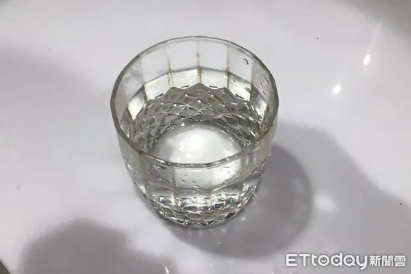 水杯,喝水。（圖／記者李佳蓉攝）