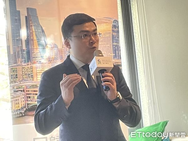 ▲渣打銀行財富管理投資策略部主管。（圖／記者陳依旻攝）
