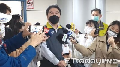 快訊／桃機傳1女保全確診「全面疫調中」排班計程車運將採檢陽性