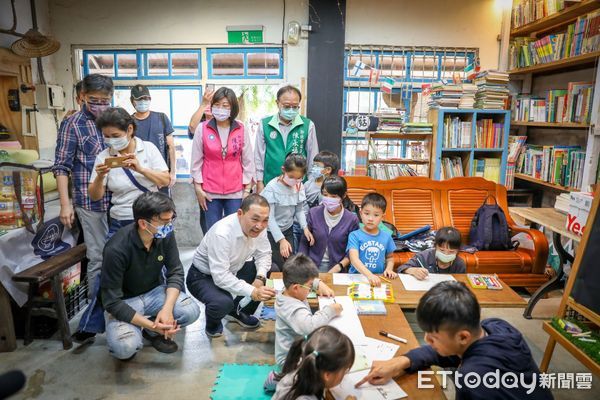 ▲螢火蟲書屋首創「菇蕈農創」 榮獲國際社會投資報酬率認證。（圖／新北市農業局提供）