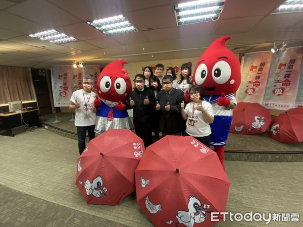 ▲春節期間容易鬧血荒，台南捐血中心舉辦捐血月活動，黃偉哲市長呼籲民眾捐熱血好過年。（圖／記者林悅翻攝，下同）