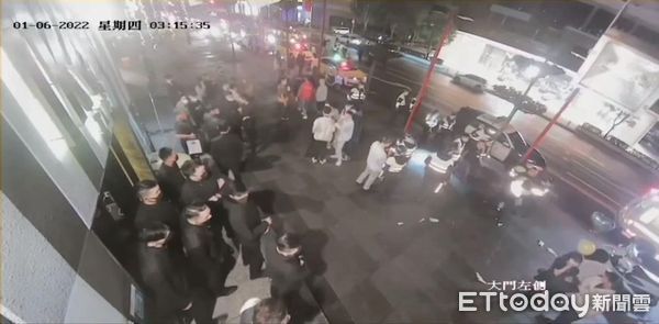 ▲台北市信義區IKON夜店6日凌晨發生店內酒客打群架事件，警方逮捕動10人到案。（圖／記者張君豪翻攝）