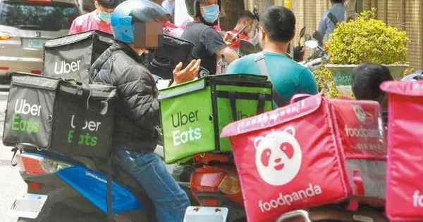 美食外送員常被要求其他服務。（示意圖／報系資料照）