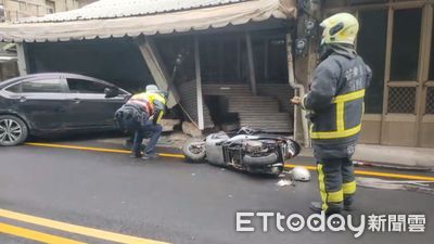 苗栗男開車衝民宅！撞破瓦斯管線「飄濃濃瓦斯味」警消戒備