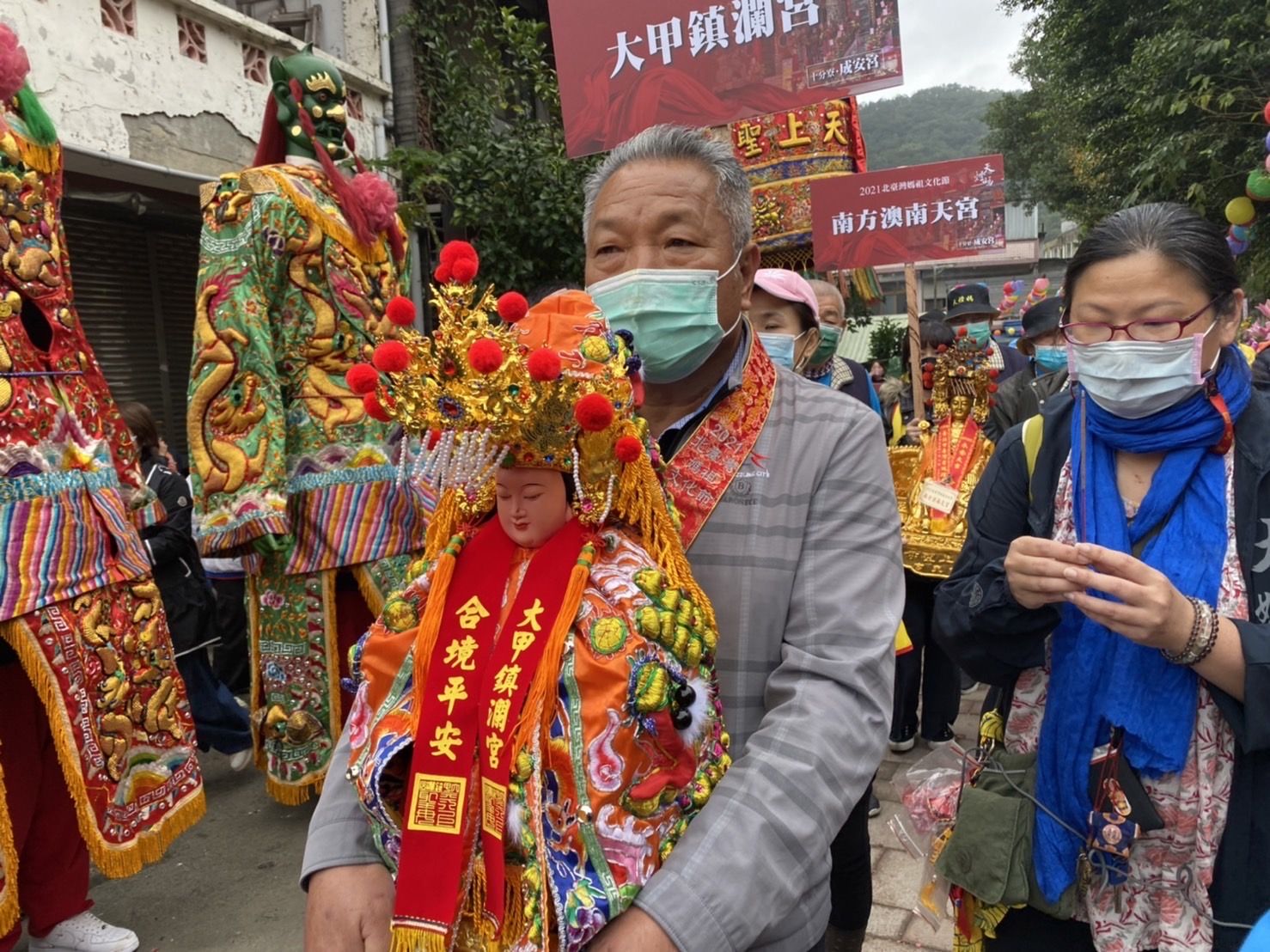 ▲25媽祖搭「蒸汽火車」山城遶境 平溪施放20呎媽祖天燈。（圖／新北市民政局提供）