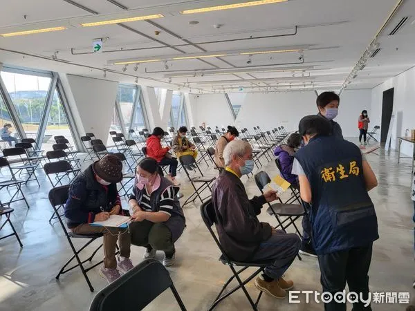 ▲▼高雄疫苗 。（圖／記者許宥孺翻攝）