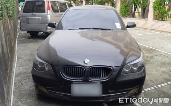 ▲執行署屏東分署查封義務人車輛            。（圖／記者陳崑福翻攝，下同）