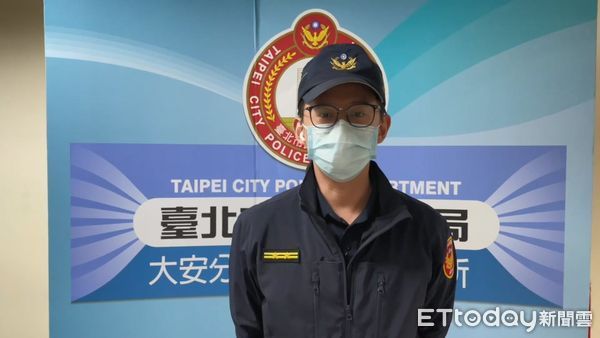 ▲大安警分局新生南路派出所長朱柏翰說明李靚蕾委託管家出面備案留存將王力宏騷擾紀錄。（圖／記者張君豪翻攝）