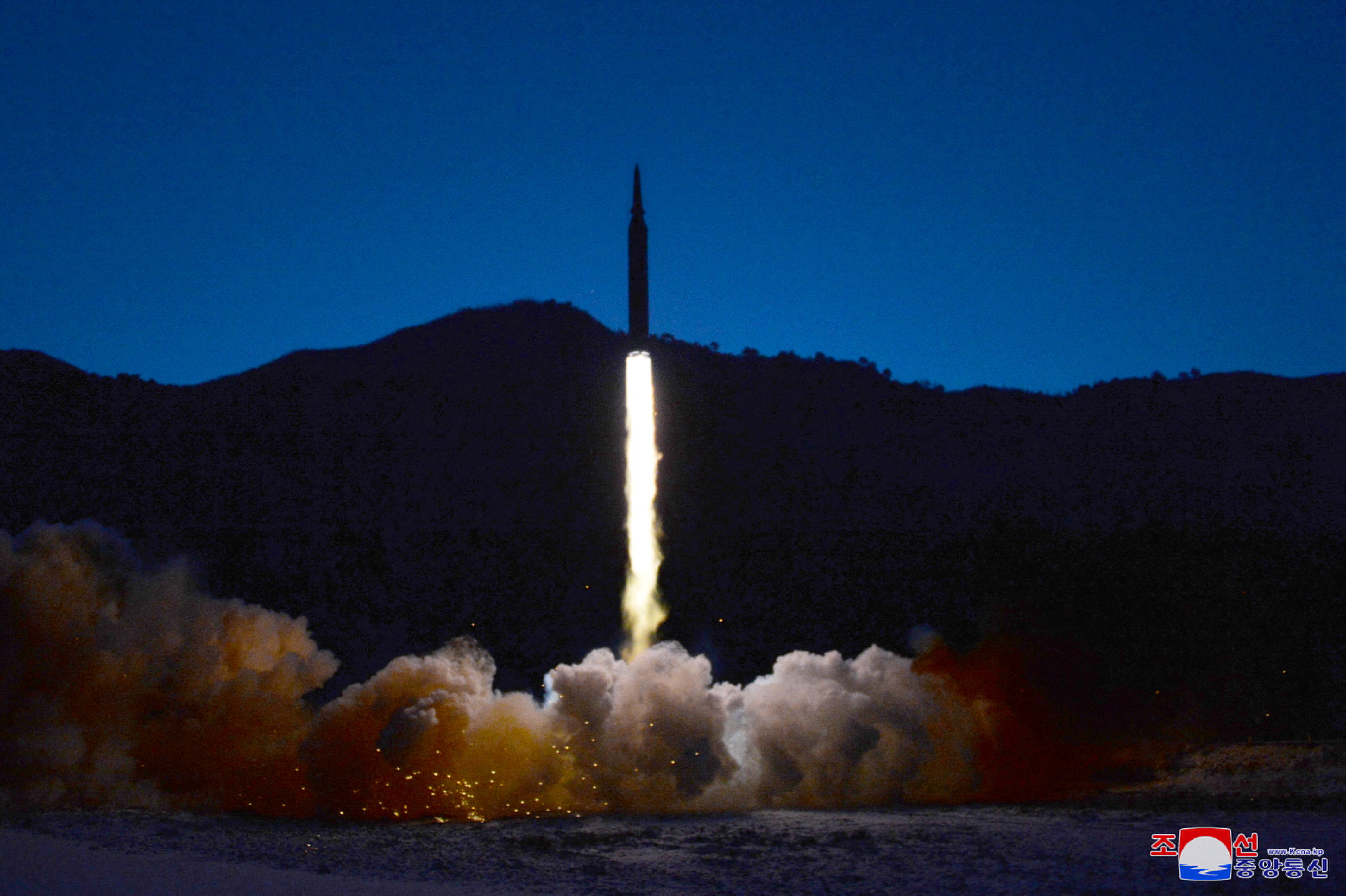 ▲北韓最新發射彈道飛彈行動。（圖／路透）