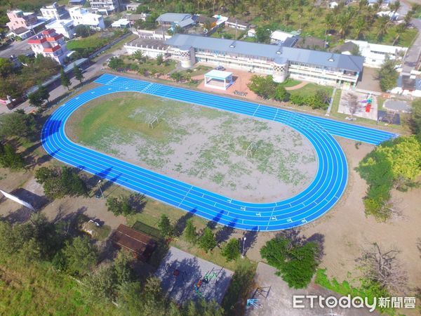 ▲富山實小運動場15日正式啟用。（圖／記者楊漢聲翻攝）