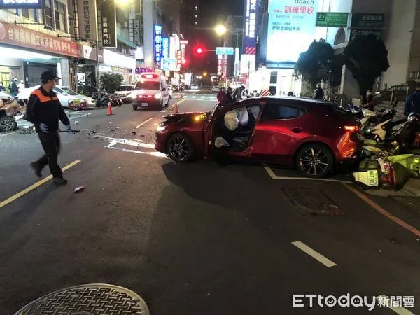 ▲▼彰化一名男子疲勞駕駛出車禍。（圖／記者唐詠絮翻攝）