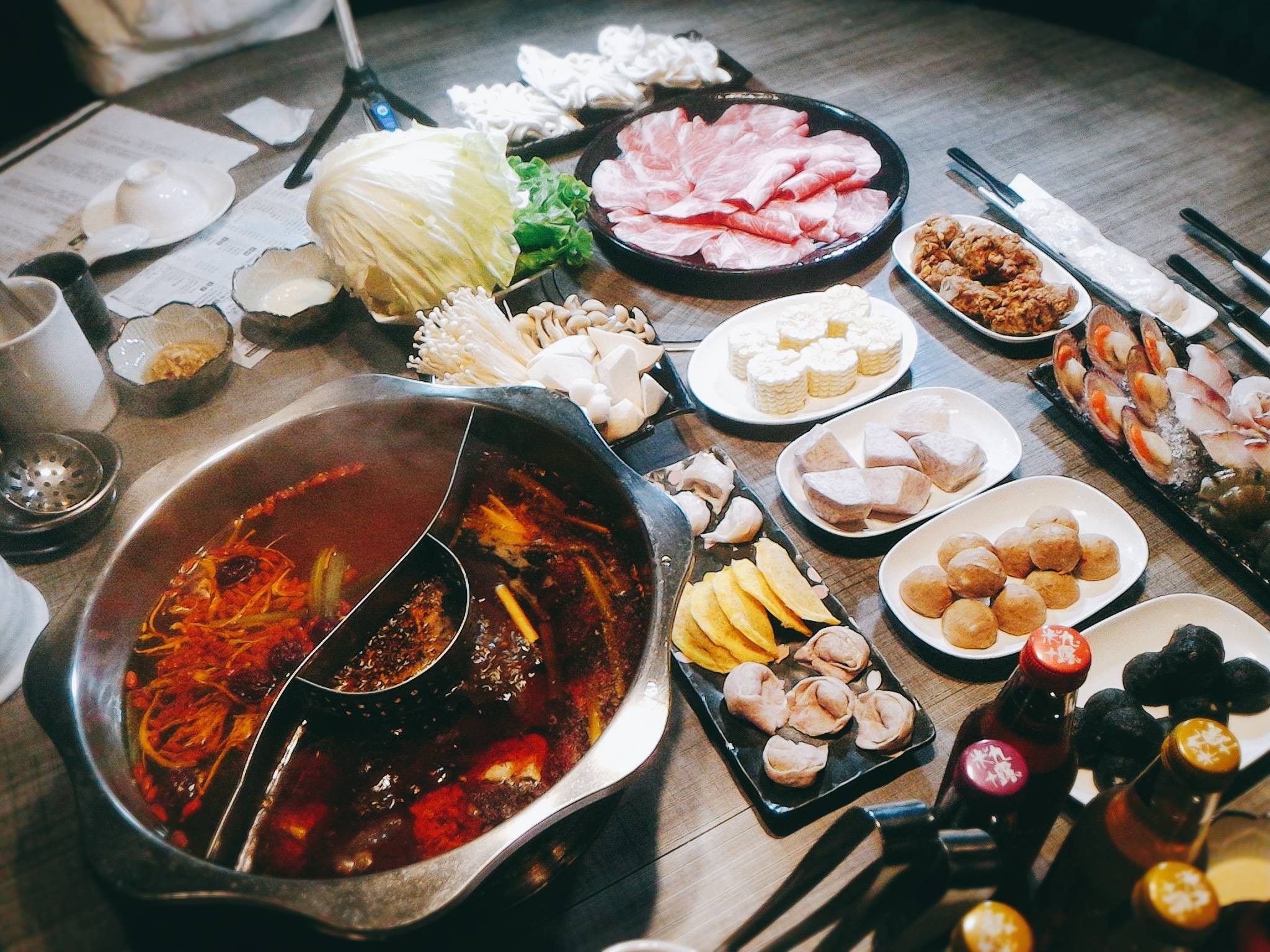 ▲▼麻辣鍋跟火鍋是許多人冬天最愛吃食物。（圖／示意圖／資料照）