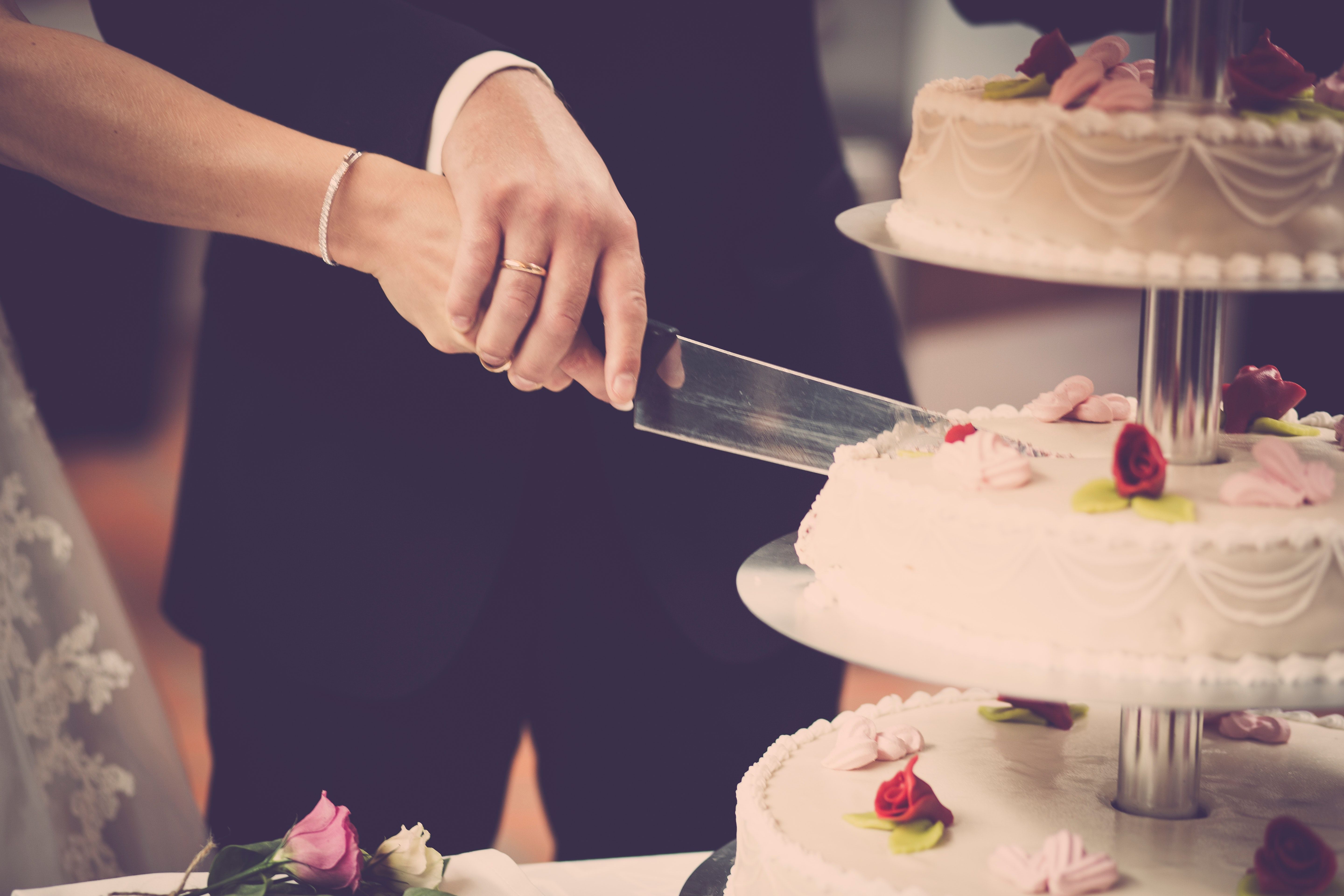▲▼結婚,婚禮,結婚蛋糕,新郎,新娘。（圖／免費圖庫pexels）