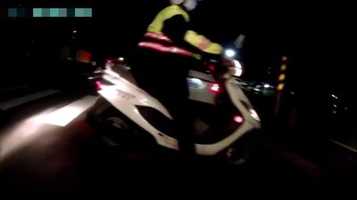 竊盜通緝不想停！新北狂男騎車躲警1公里　鑽進小巷遭活逮