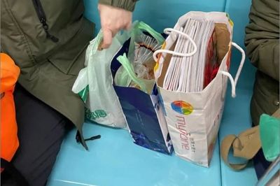 捷運遇「個人物品佔位」說了也不理　網舉「挖眼案」勸：離他遠點