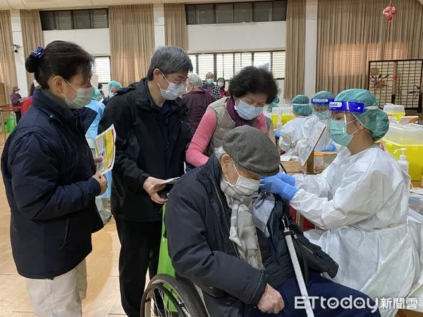 ▲▼宜蘭慈濟提供羅東聯絡處、宜蘭聯絡處作為疫苗施打站。（圖／記者林佳予攝）