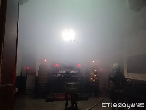 ▲彰化線西順安廟起無名火。（圖／民眾提供）