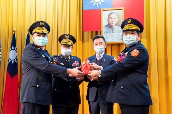 ▲今日新竹市警察局卸新任局長交接典禮，由市長林智堅主持。（圖／新竹市政府提供）