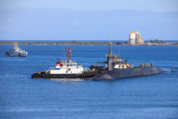 ▲▼美國海軍的「內華達號潛艇」（USS Nevada）16日罕見造訪關島。（圖／翻攝自推特／@USNavy）