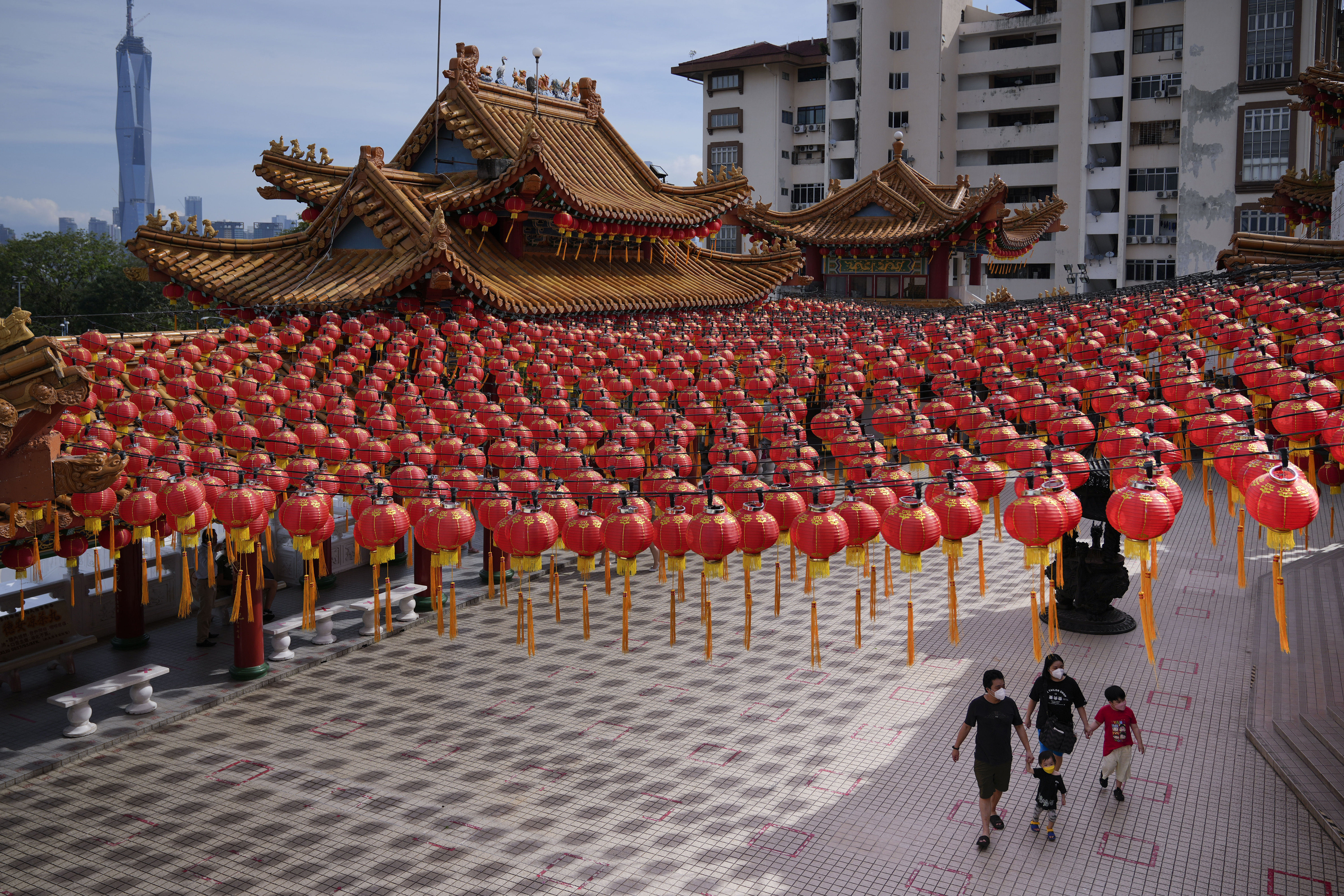 ▲▼全球華人歡慶農曆新年，圖為馬來西亞吉隆坡某座寺廟。（圖／達志影像／美聯社）