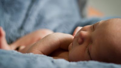 新手媽為兒子取名「選擇困難症」發作　名字寫在紙條讓寶寶自己「抽籤」