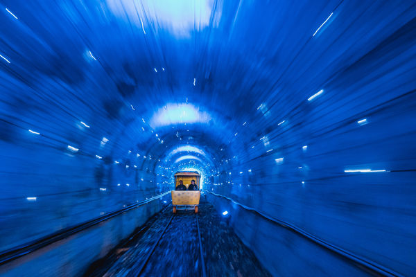 ▲「深澳鐵道自行車」是熱門觀光亮點，新北市觀旅局今（21日）表示，3月1日至5月31日間隧道會封閉進行整修，鐵道自行車暫停營運。（圖／新北市觀旅局提供）