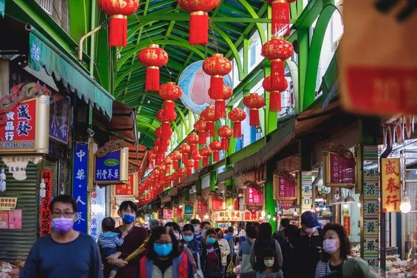 ▲▼高雄三鳳中街採買年貨。（圖／記者賴文萱翻攝）