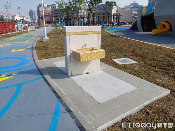 ▲台南市工務局近期已完成3座公園特色遊戲場，卻卡在第三方認證檢驗單位不多，導致驗證大排長龍，目前都無法開放使用。（圖／記者林悅翻攝，下同）