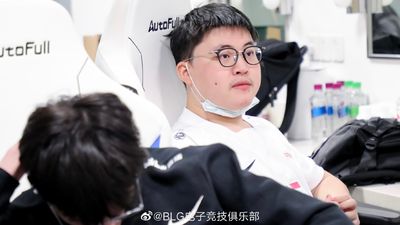 Uzi狂粉出征FPX二隊選手　灌爆微博問候家人...發現誤會急道歉