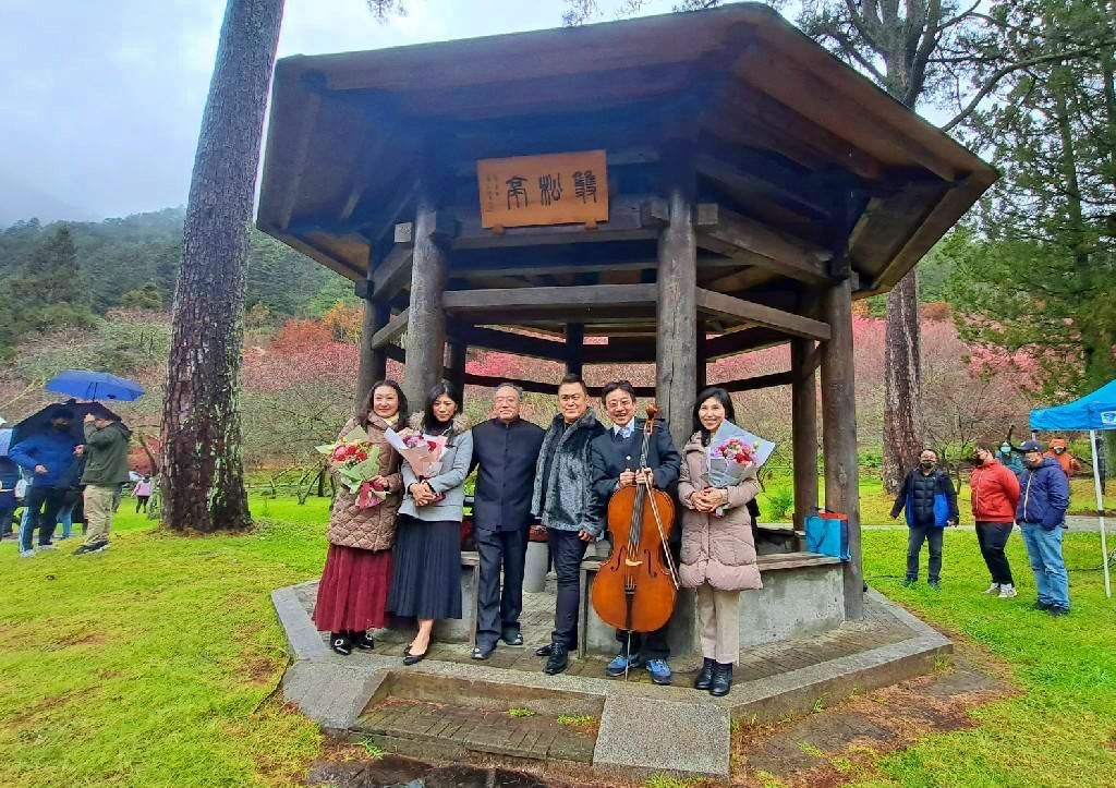 ▲武陵農場賞花季 大提琴家張正傑「梅」好時光音樂會。（圖／大提琴家張正傑提供）