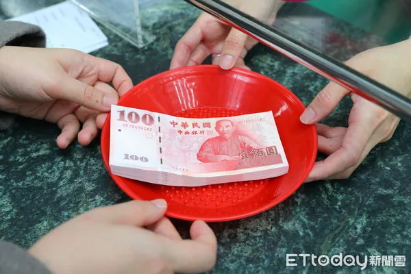 ▲▼台銀新鈔兌換流程。（圖／記者湯興漢攝）