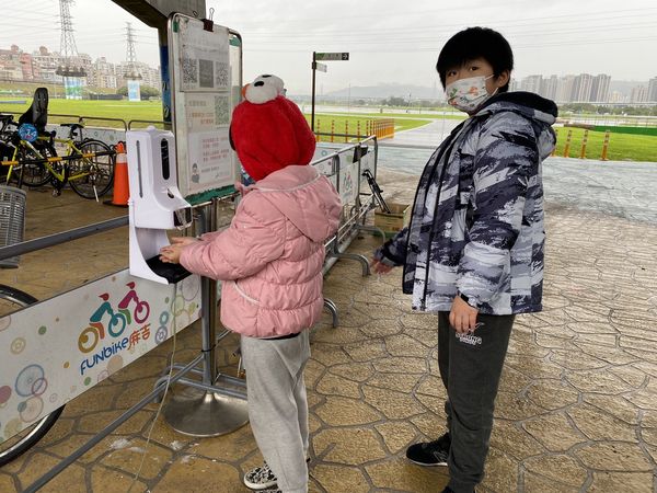 ▲▼春節出遊，可選擇到新北河濱騎腳踏車。（圖／新北市府提供）