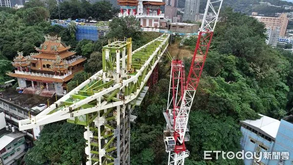 ▲海洋國門城市新地標 50公尺豎梯命名基隆塔「Keelung Tower」。（圖／記者郭世賢翻攝）