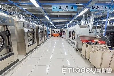 ▲潔衣家擁有超過5,000坪全自動科技化的洗滌工廠，使用SGS認證的洗劑外，透過電腦自動化管理。（圖／大車隊提供）