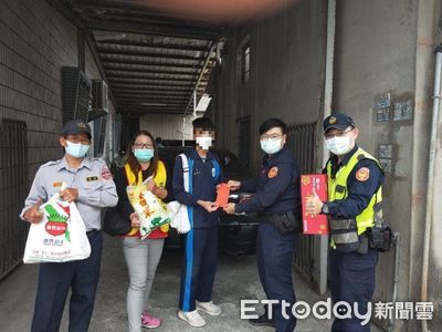 寒冬關懷轄內弱勢　東港警偕同慈善單位送愛心