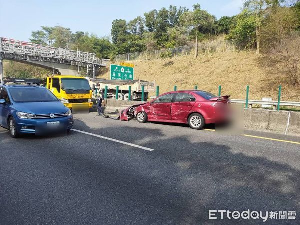 ▲▼國道10號砂石車事故。（圖／記者賴文萱翻攝）