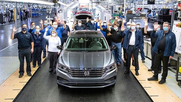 福斯Passat告別北美市場　原訂產線未來將作為電動車生產之用（圖／翻攝自福斯）