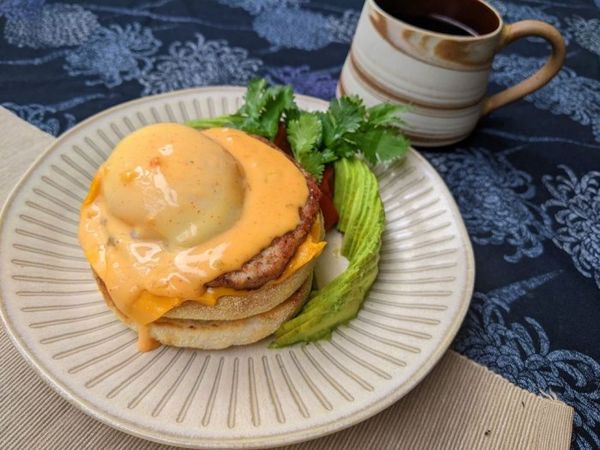 ▲▼網友分享麥當勞肯瓊醬全餐料理。（圖／網友授權提供）