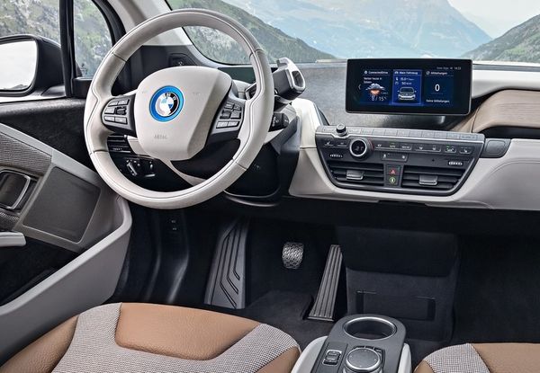 BMW電動車i3今年7月正式停產　未來將由iX1填補產品空缺（圖／翻攝自BMW）